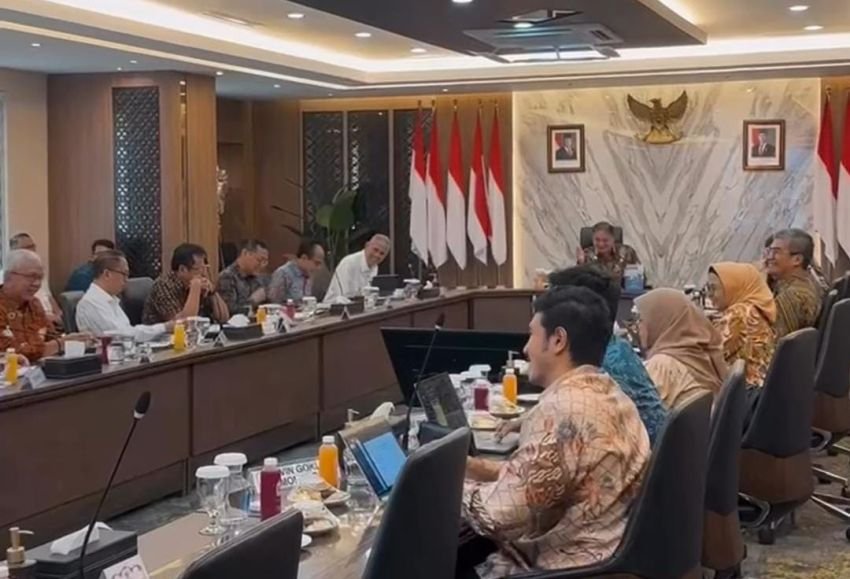 713 Ekonom Desak Presiden Prabowo Hentikan Sementara Program Makan Bergizi Gratis