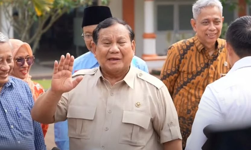 Presiden Prabowo Subianto Tinjau Aktivitas Pendidikan di Sekolah Rakyat Menengah Atas 10 Jakarta Selatan