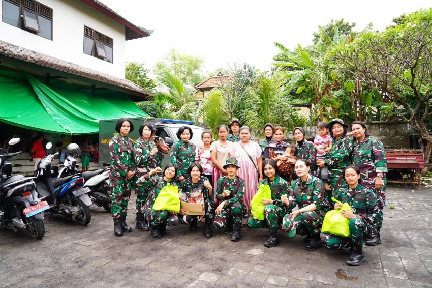 Kowad Kodam IX/Udayana Salurkan Bantuan untuk Korban Banjir di Denpasar, Tegaskan Komitmen TNI AD Bersama Rakyat