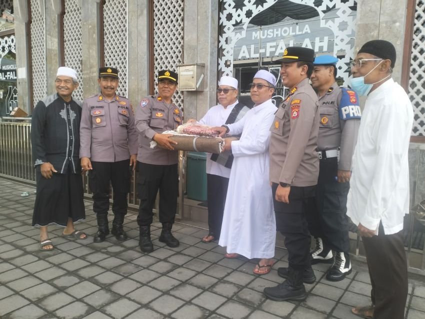 Polsek Denpasar Selatan Gelar Minggu Kasih di Mushola Alfalah, Warga Sampaikan Aspirasi Langsung