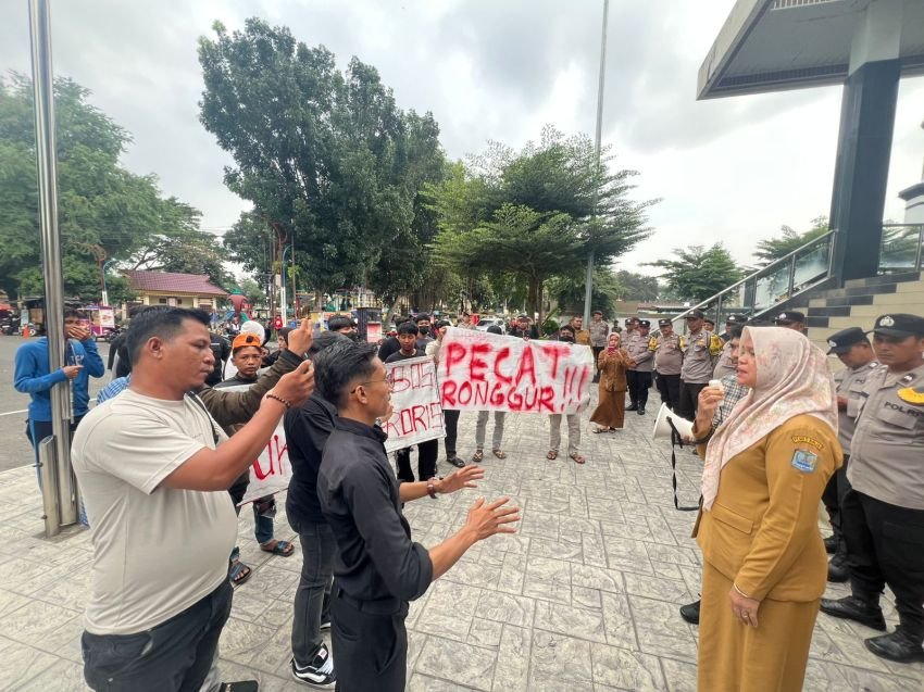 Dituding Terima Pesanan Bandar Narkoba, Mahasiswa Geruduk DPRD Binjai Tuntut Klarifikasi