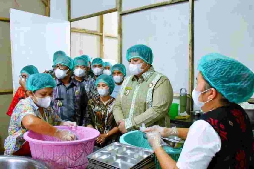 Bupati Samosir Tinjau Pelaksanaan Makanan Bergizi Gratis (MBG) di Kecamatan Pangururan