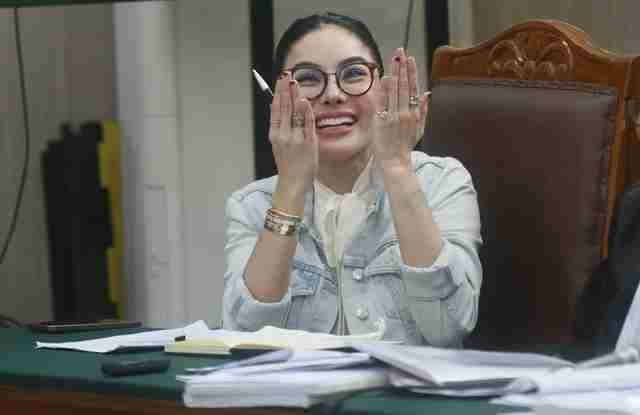 Goyang Velocity di Ruang Sidang, Nikita Mirzani Ditegur Hakim: "Tolong Dihargai!"