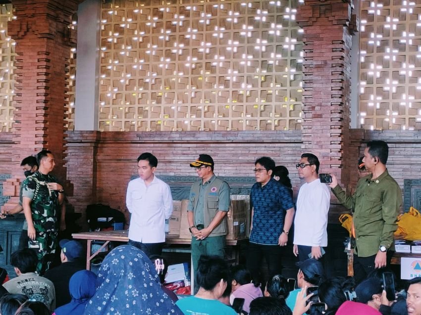 Wapres Gibran dan Wagub Giri Prasta Tinjau Lokasi Pengungsi dan Pasar Terdampak Banjir di Denpasar