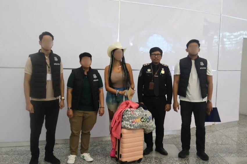 Bule Gelar Retreat Seksualitas di Bali, Imigrasi Ngurah Rai Lakukan Deportasi Tegas