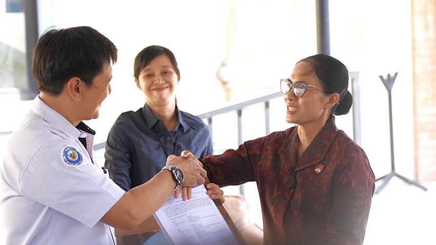 Polda Bali Berhasil Pulangkan 21 Korban TPPO Kapal AWINDO 2A