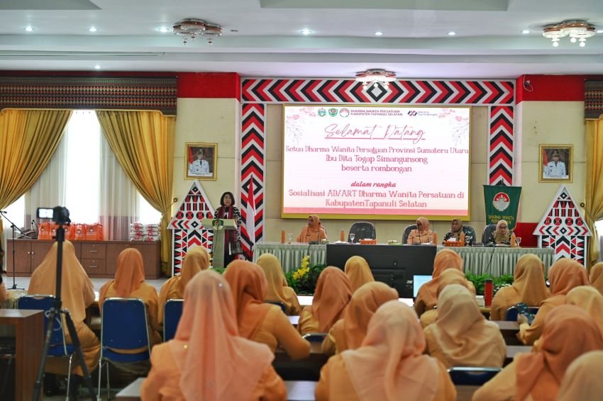 Ketua DWP Sumut Motivasi Pengurus di Tapsel Jadi Motor Penggerak Lingkungan Sosial yang Sehat