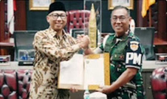 Pemprov Lampung Hibahkan 4,7 Hektare Tanah untuk Denpom 11/3, Gubernur Rahmat Djausal Dianugerahi Warga Kehormatan Korps PM TNI AD
