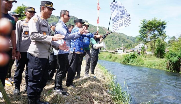 Meriahkan HUT ke-80 TNI, Kodim 0106 Aceh Tengah Gelar Lomba Arung Jeram di Takengon