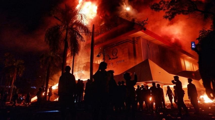 Rangkaian Demonstrasi 25-31 Agustus 2025, Tujuh Korban Meninggal dan Ratusan Luka-Luka