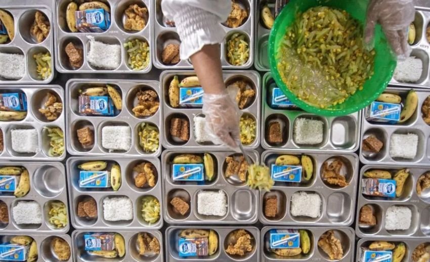 Marak Keracunan Siswa, DPR Usul MBG Dikelola Langsung oleh Sekolah