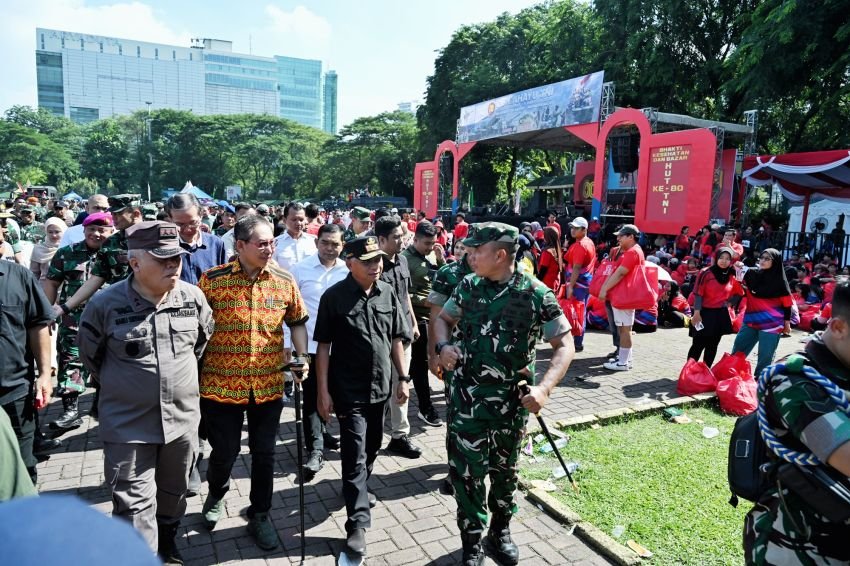 Antusiasme Masyarakat Membludak di Bakti Sosial HUT ke-80 TNI, Wagub Sumut Beri Apresiasi