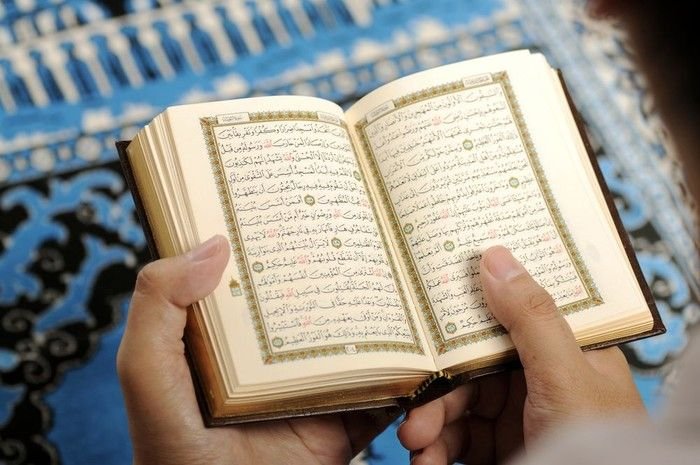 Doa Khatam Al-Qur’an: Bacaan Lengkap, Makna, dan Anjurannya