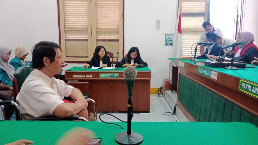 Dokter Spesialis Bedah di Medan Dituntut 4 Tahun Penjara karena Merusak Pagar Seng