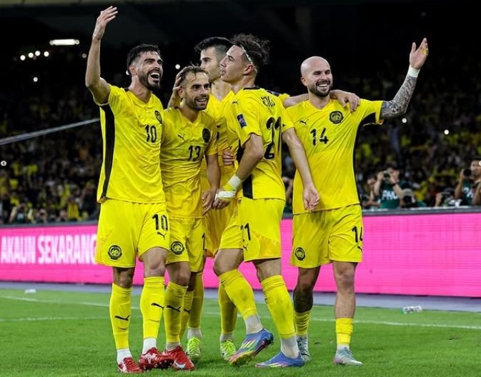 Jurnalis Malaysia Sentil FAM Usai Disanksi FIFA: &lsquo;Tunjukkan Bukti Naturalisasi Pemain!&rsquo;