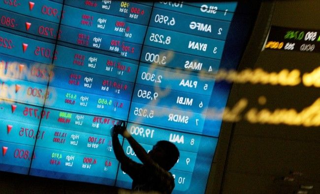 IHSG Dibuka Menguat ke 7.943,45, Saham DWGL Pimpin Top Gainers