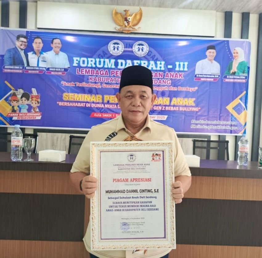 Dahnil Ginting Terima Penghargaan dari Lembaga Perlindungan Anak Deli Serdang: "Kader Gerindra Harus Bermanfaat bagi Rakyat"