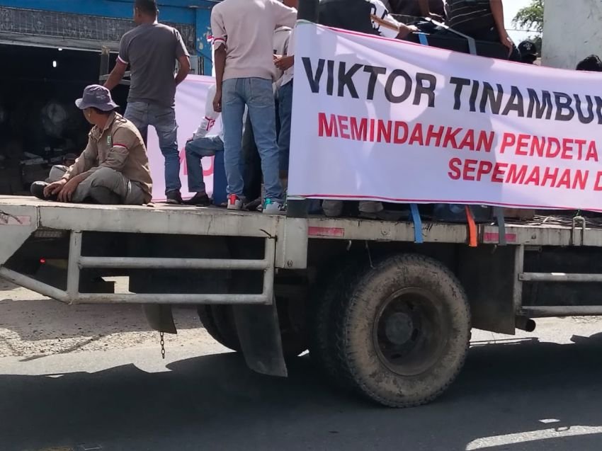 Heboh! Ribuan Pekerja dan Mitra TPL Gelar Protes di Depan DPRD Taput