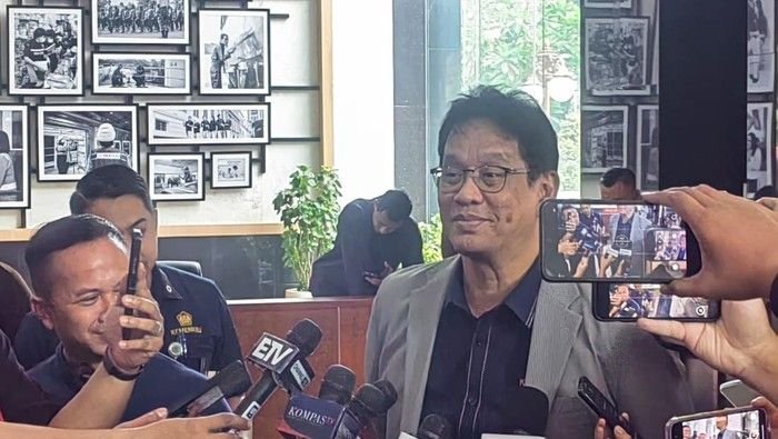 Menkeu Purbaya: Impor Pakaian Bekas Rugikan Negara, Kini Pelakunya Akan Disanksi Ganda