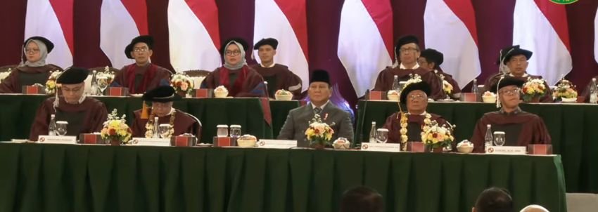 Prabowo Pimpin Sidang Senat Pengukuhan Mahasiswa Baru dan Wisuda UKRI, Ajak Mahasiswa Kenang Jasa Pahlawan