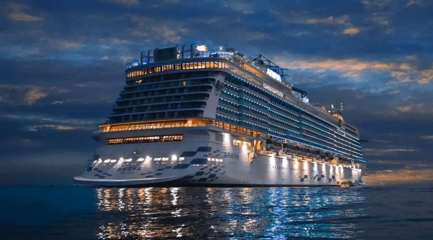 Ibadah Umrah dan Haji Kini Bisa Lewat Jalur Laut! Aroya Cruise Resmi Diluncurkan