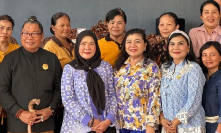 Wali Kota Eva Dwiana Hadiri HUT ke-39 Banjar Satrya: LMP Komitmen Perkuat Kegiatan Sosial