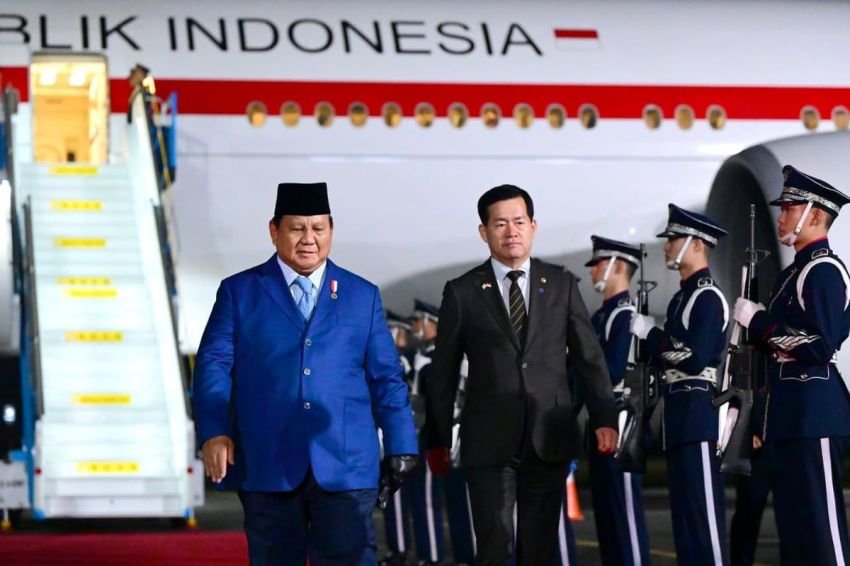 Presiden Prabowo Tiba di Korea Selatan untuk Hadiri KTT APEC 2025 di Gyeongju