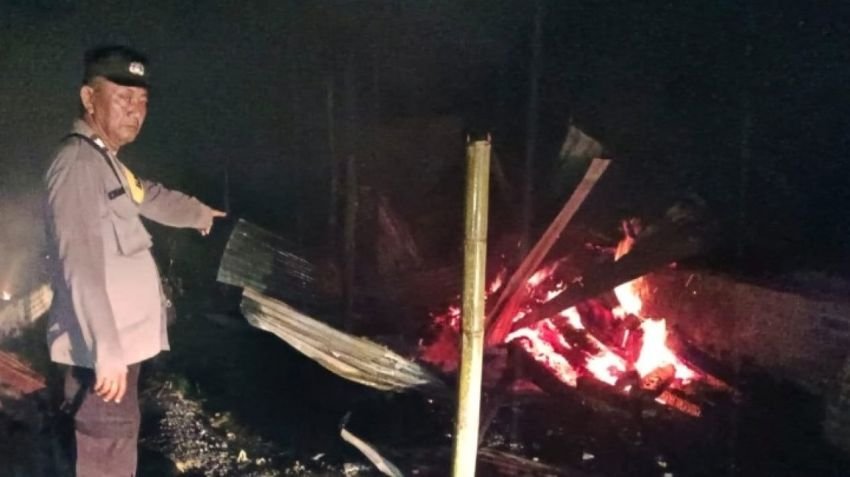 Heboh! Pria di Simalungun Bakar Rumah Orang Tua Gara-Gara Sakit Hati Anaknya Dimarahi