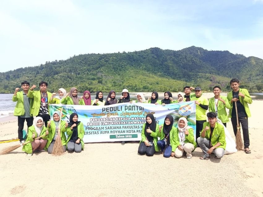 Mahasiswa Kesehatan Masyarakat UNAR Akhiri PBL dengan Aksi &ldquo;Peduli Pantai&rdquo; di Tapanuli Tengah