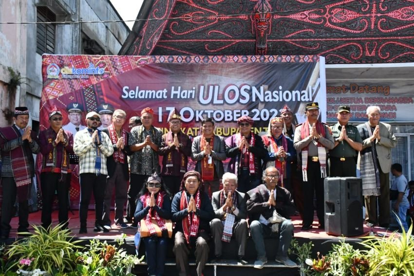 Bersamaan dengan Hari Ulos, Yayasan Pusuk Buhit Minta Gubernur Undurkan Event Trail of The Kings-Lake Toba