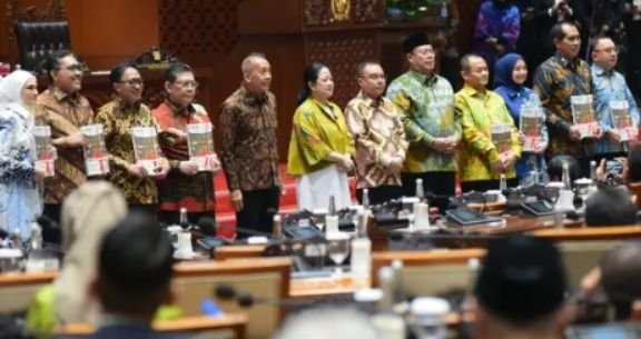 Puan Maharani Paparkan Kinerja DPR 2024/2025: 16 RUU Disahkan & Ribuan Aspirasi Rakyat Ditindaklanjuti