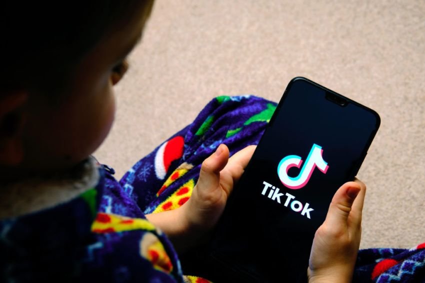Investigasi Ungkap TikTok Rekomendasikan Konten Pornografi ke Anak di Bawah Umur