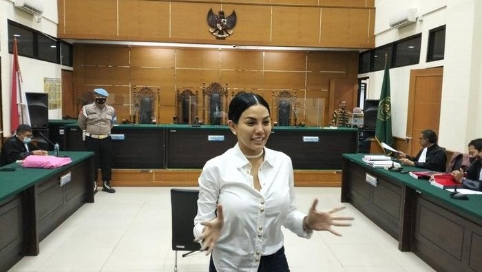 Kasus Pemerasan dan TPPU: Nikita Mirzani Terancam 11 Tahun Penjara, Vonis Dibacakan Hari Ini