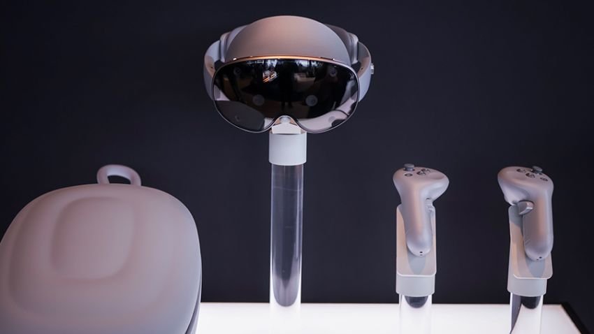 Samsung Hadirkan Galaxy XR, Saingan Serius Apple Vision Pro dengan Harga Setengah!