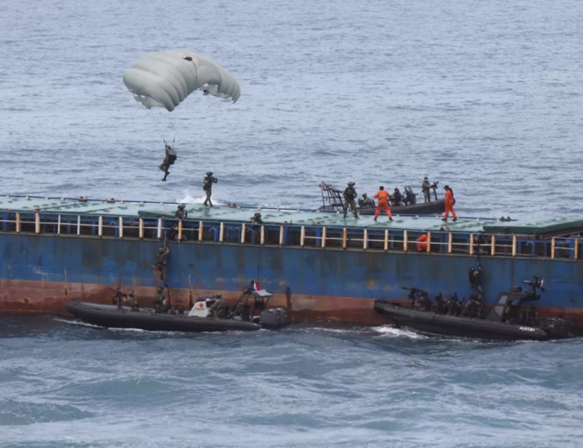 TNI AL Berduka, Prajurit Zaenal Mutaqim Gugur Saat Penerjunan RDO Presidential Inspection