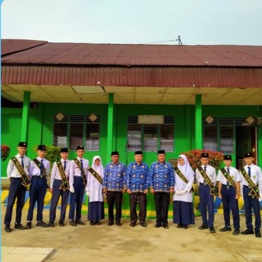 MTsN 1 Tapanuli Selatan Gelar Upacara Hari Kesaktian Pancasila, Tanamkan Semangat Nasionalisme ke Generasi Muda