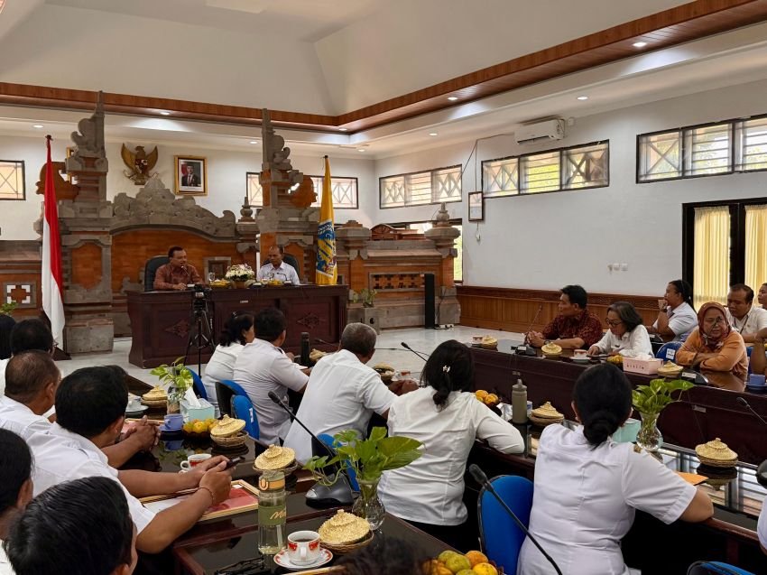 30 Sekolah Raih Penghargaan Adiwiyata 2025, Sekda Bali: Pendidikan Lingkungan adalah Investasi Masa Depan