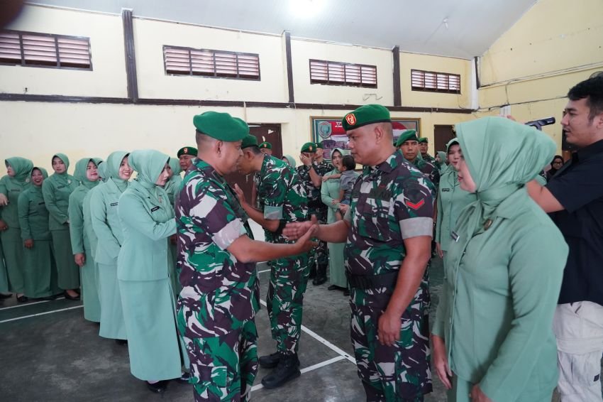 Dalam Rangka Hari Kesaktian Pancasila, Prajurit Korem Lilawangsa Naik Pangkat Satu Tingkat