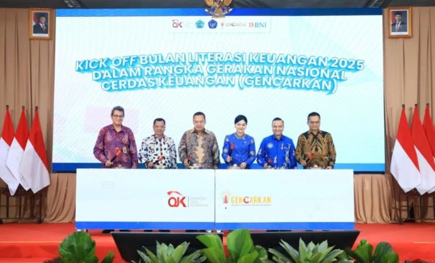 OJK Catat Literasi Keuangan Naik Jadi 66,46%, Targetkan Inklusi 98% di 2045