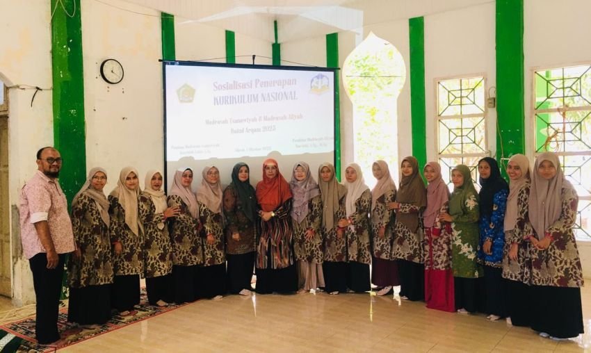 Madrasah Baitul Arqam Gelar Seminar Penguatan Kurikulum Nasional, Tegaskan Pentingnya Pendidikan Berbasis Karakter
