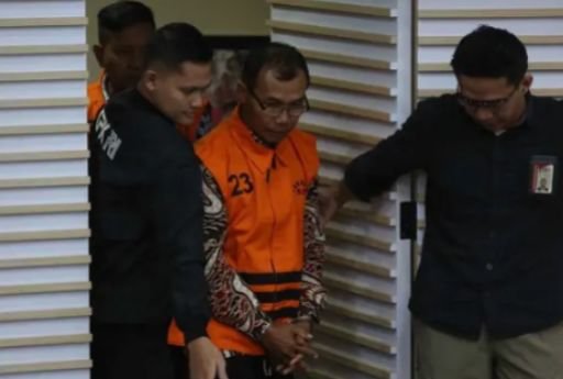 Akal-akalan Kusnadi Eks Ketua DPRD Jatim Cs, Dana Hibah buat Warga Dipotong Nyaris Sisa Setengahnya