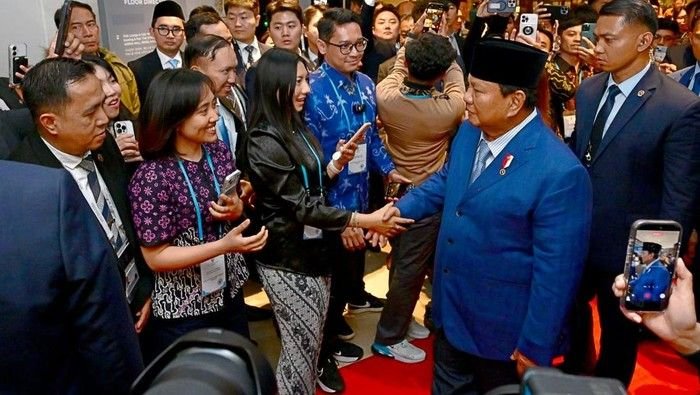 Di Tengah KTT APEC 2025, Presiden Prabowo Sapa Pekerja Migran Indonesia di Korea Selatan