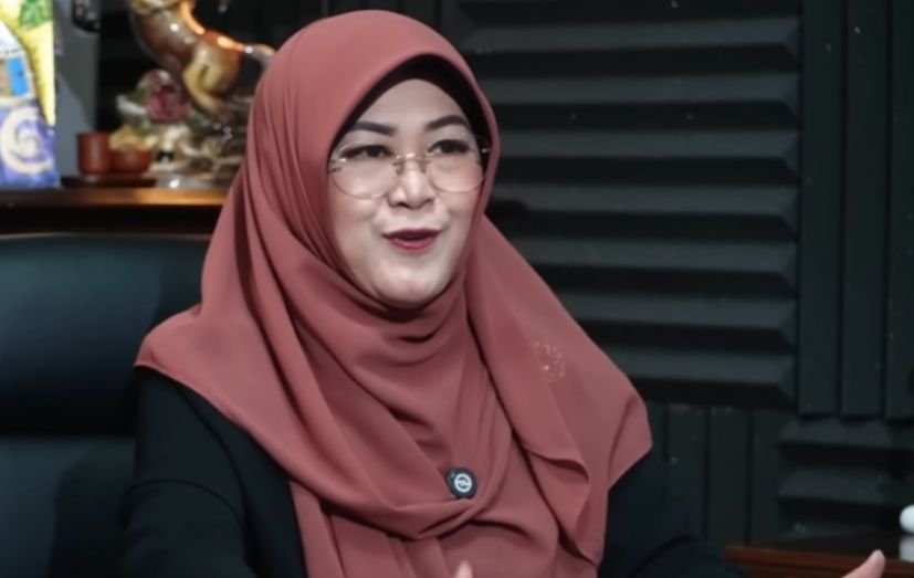 Dokter Tifa Teliti Masa Lalu Jokowi, Siap Rilis Buku &ldquo;Jokowi&rsquo;s Dark Life&rdquo;