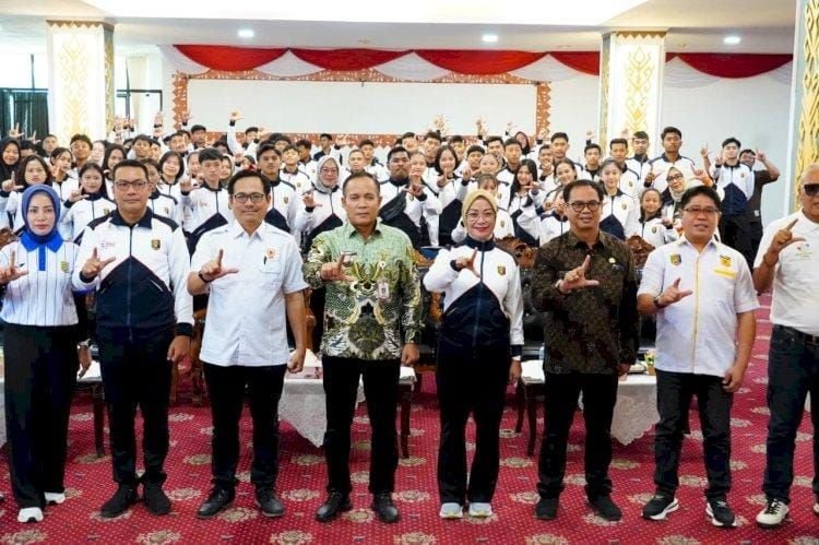 Pemprov Lampung Resmi Lepas Kontingen POPNAS XVII dan PEPARPENAS XI 2025, Gubernur Ingatkan Semangat Pantang Menyerah