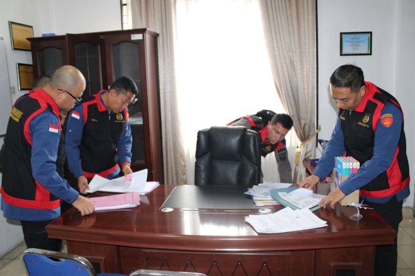 Kejati Sumut Geledah Dua Kantor Pemerintahan di Tebing Tinggi, Telusuri Dugaan Korupsi Proyek Smartboard