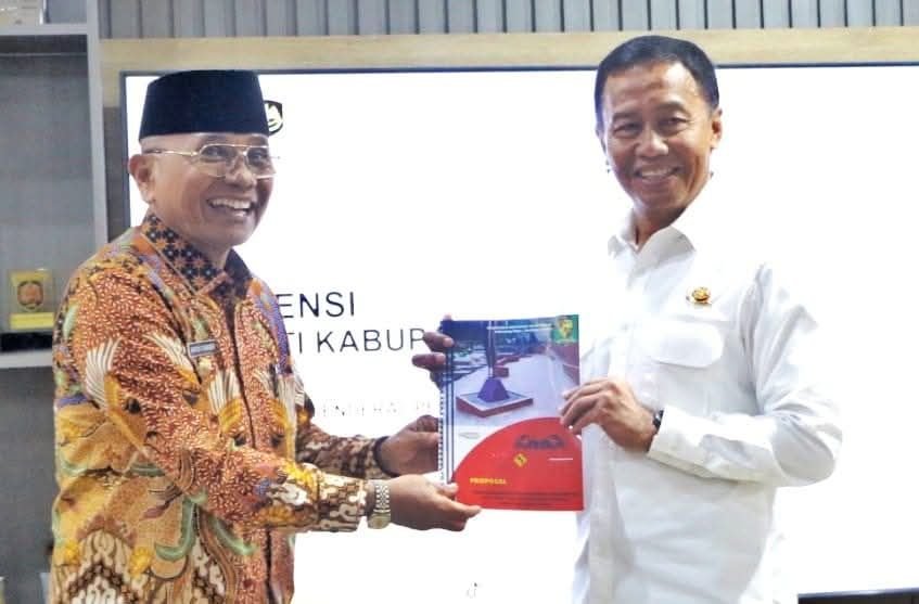 Bupati Simalungun Ajukan Peningkatan Infrastruktur Transportasi Demi Pariwisata Danau Toba