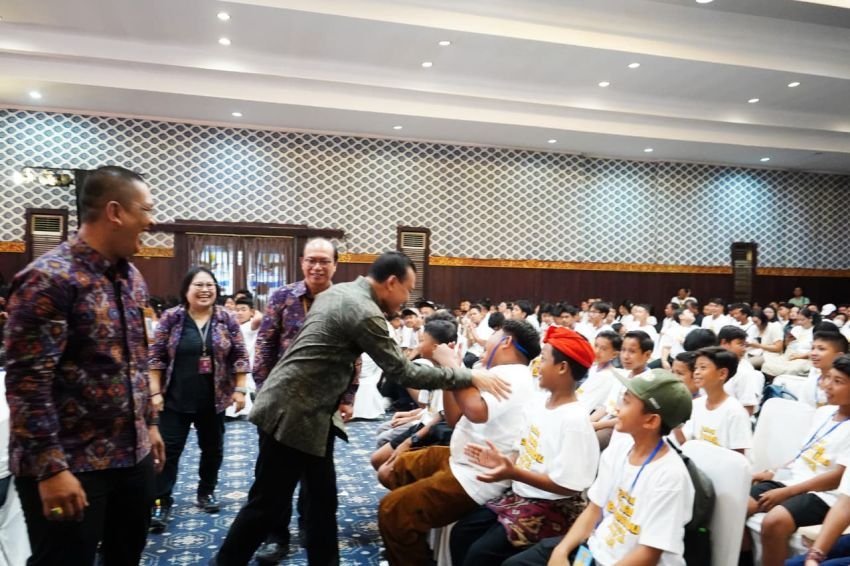 Festival Bahasa Ibu di Bali, Sekda Dewa Made Indra Ingatkan Anak Muda: &ldquo;Bangga Gunakan Bahasa Daerah!&rdquo;