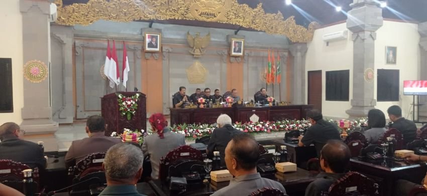 Kodim 1619/Tabanan Hadiri Rapat Paripurna DPRD, Dukung Ranperda Strategis