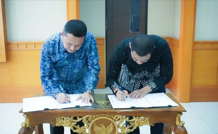 Pemkab Padang Lawas Utara dan PLN Tandatangani MoU Tingkatkan Pendapatan Daerah dan PJU