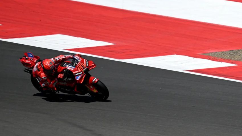 Update Terbaru: Marc Marquez Alami Patah Tulang Selangka Kanan Usai Kecelakaan di GP Indonesia